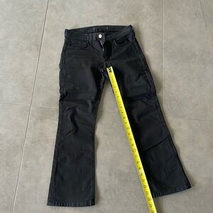 J brand mid rise boot cut
Size25
Like new